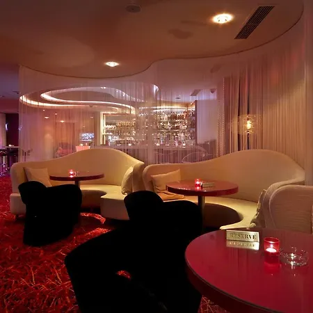 Hotell Flamingo Grand &