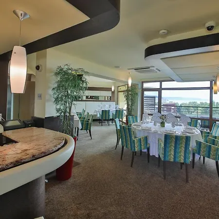 Hotell Flamingo Grand & 5*