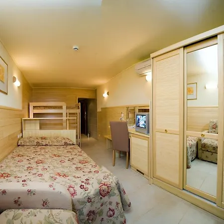 Hotell Flamingo Grand & 5*