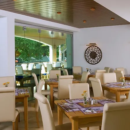 Hotell Flamingo Grand &