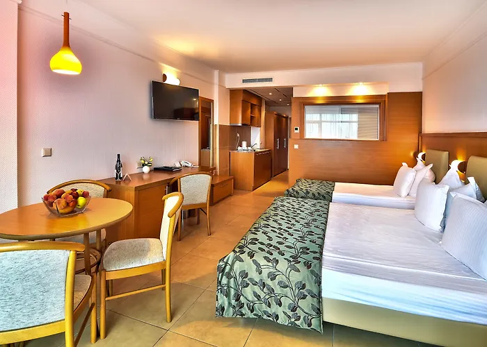 Flamingo Grand & Hotel 5*