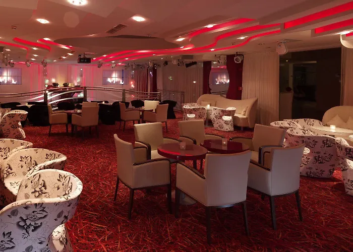 Flamingo Grand & Hotel