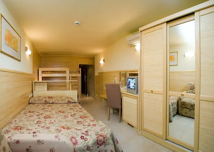 Hotel Flamingo Grand & 5*