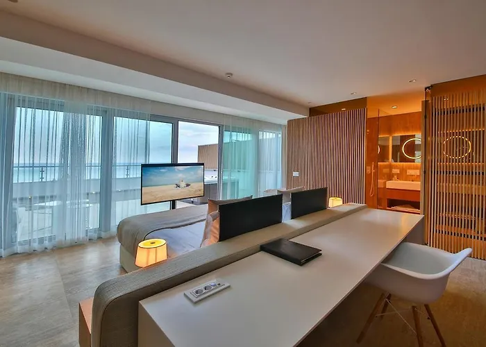 Hotel Flamingo Grand &