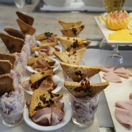 Ξενοδοχείο Flamingo Grand & Αλμπένα