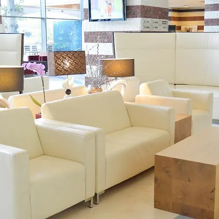 Ξενοδοχείο Flamingo Grand & Αλμπένα