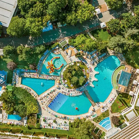 Flamingo Grand & Ξενοδοχείο Αλμπένα