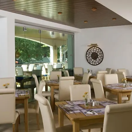 Flamingo Grand & Hotel