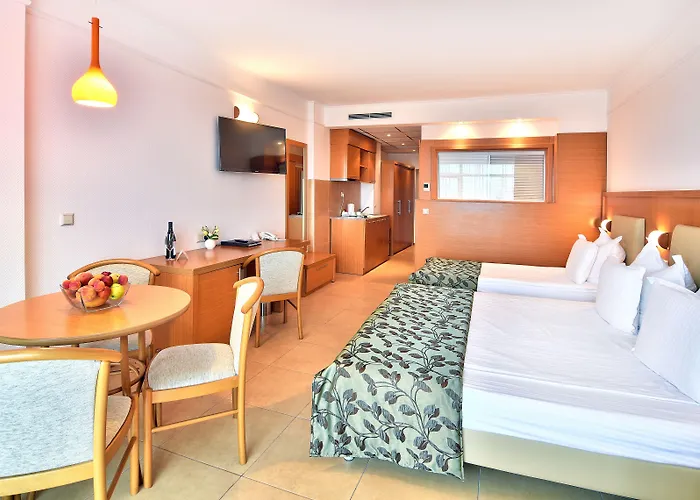 Flamingo Grand & Hotel