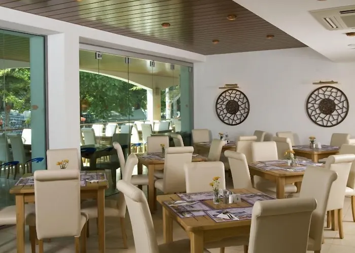 Flamingo Grand & Hotel