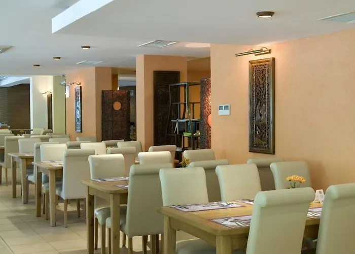 Flamingo Grand & Hotel